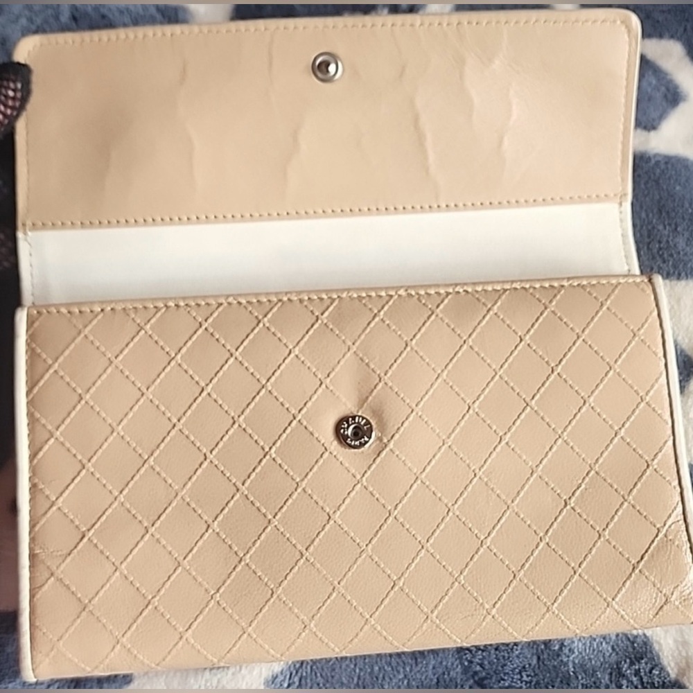 Chanel Beige/Cream Lambskin Leather Front Snap Diamond Trifold Long Wallet COA - Picture 7 of 13